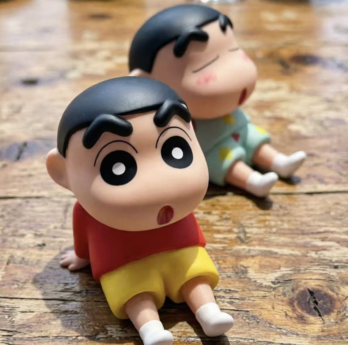 Crayon Shin Chan Desktop Decor - Home Office Romance Manga reseña y precio